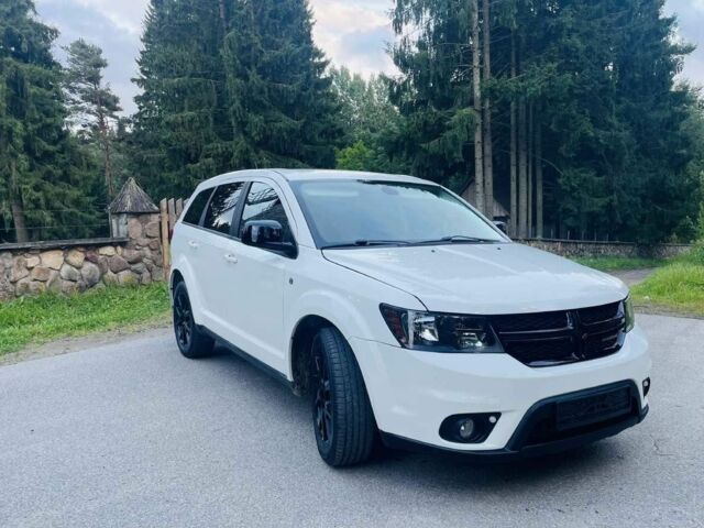 Белый Додж Джорни, объемом двигателя 0 л и пробегом 88 тыс. км за 8800 $, фото 1 на Automoto.ua