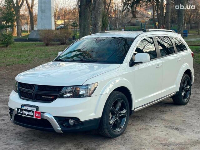 Белый Додж Джорни, объемом двигателя 3.6 л и пробегом 107 тыс. км за 15990 $, фото 1 на Automoto.ua
