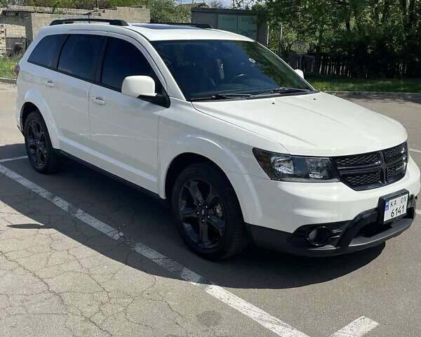 Білий Додж Джорні, об'ємом двигуна 2.36 л та пробігом 141 тис. км за 15300 $, фото 1 на Automoto.ua