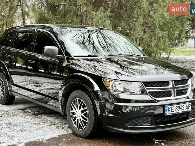 Черный Додж Джорни, объемом двигателя 2.36 л и пробегом 230 тыс. км за 9500 $, фото 1 на Automoto.ua