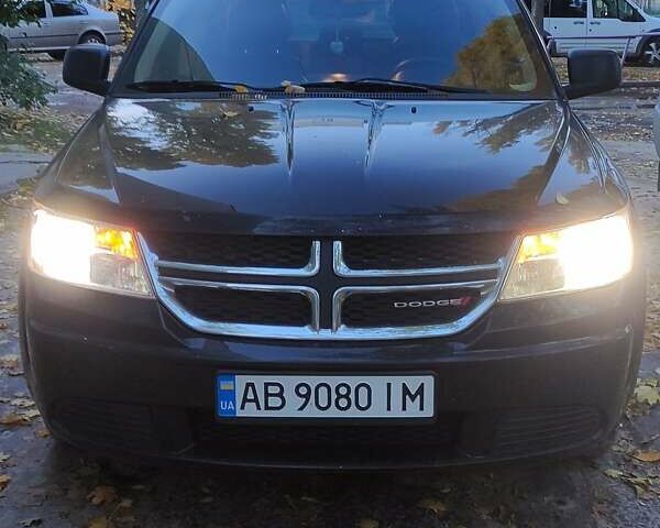 Черный Додж Джорни, объемом двигателя 2.36 л и пробегом 292 тыс. км за 9100 $, фото 1 на Automoto.ua