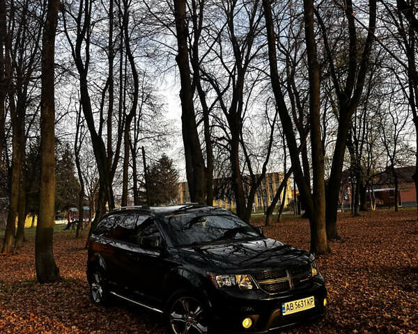 Черный Додж Джорни, объемом двигателя 2.36 л и пробегом 180 тыс. км за 11800 $, фото 1 на Automoto.ua