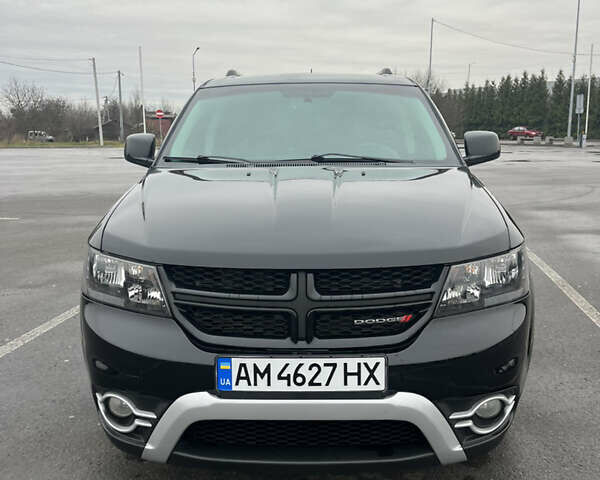 Черный Додж Джорни, объемом двигателя 2.36 л и пробегом 225 тыс. км за 10600 $, фото 1 на Automoto.ua