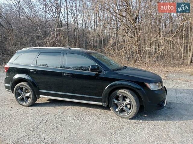Черный Додж Джорни, объемом двигателя 2.4 л и пробегом 150 тыс. км за 11000 $, фото 1 на Automoto.ua