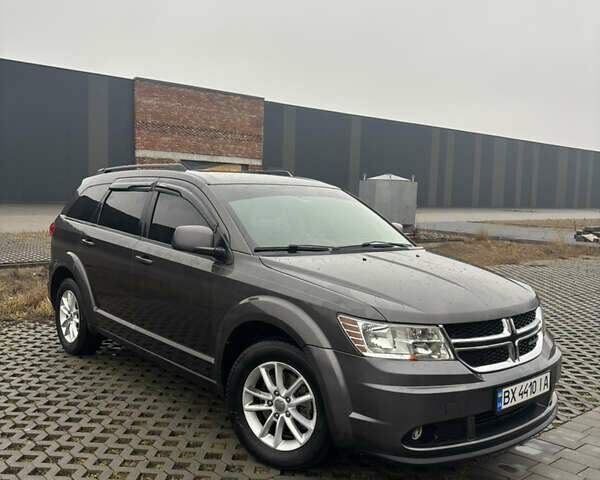 Коричневый Додж Джорни, объемом двигателя 2.36 л и пробегом 186 тыс. км за 10200 $, фото 1 на Automoto.ua