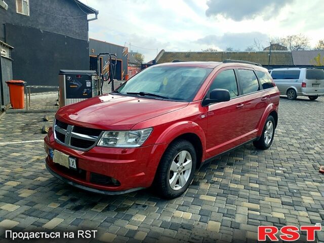 Красный Додж Джорни, объемом двигателя 2 л и пробегом 271 тыс. км за 5000 $, фото 1 на Automoto.ua