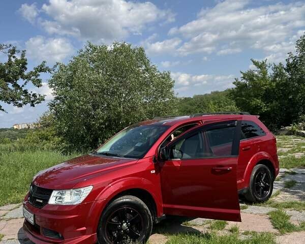 Червоний Додж Джорні, об'ємом двигуна 1.97 л та пробігом 330 тис. км за 10500 $, фото 1 на Automoto.ua