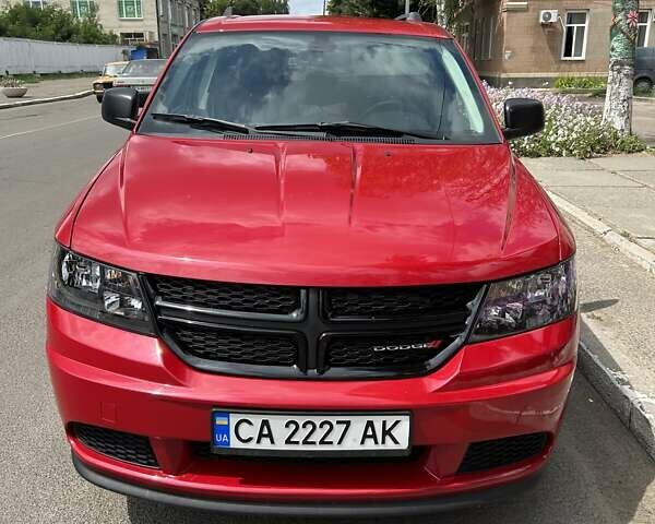 Красный Додж Джорни, объемом двигателя 2.36 л и пробегом 85 тыс. км за 10999 $, фото 1 на Automoto.ua