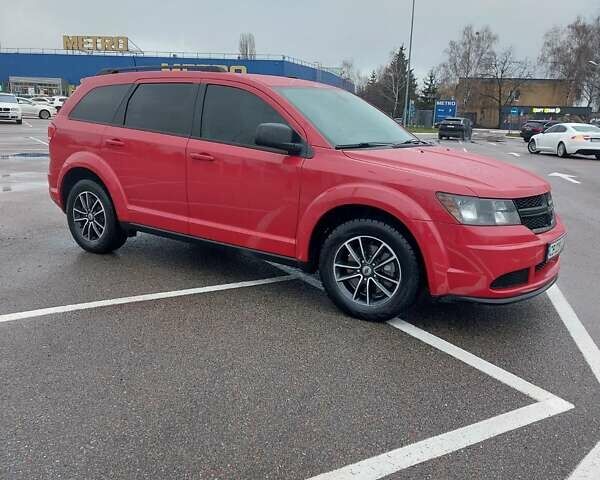 Красный Додж Джорни, объемом двигателя 2.4 л и пробегом 95 тыс. км за 15000 $, фото 1 на Automoto.ua