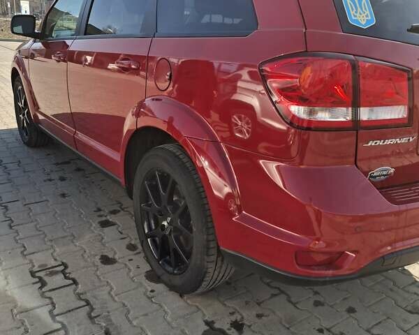 Красный Додж Джорни, объемом двигателя 2.36 л и пробегом 143 тыс. км за 13900 $, фото 1 на Automoto.ua
