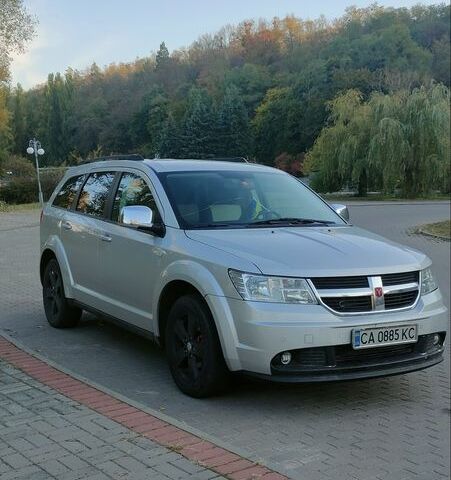 Сірий Додж Джорні, об'ємом двигуна 2 л та пробігом 170 тис. км за 10105 $, фото 1 на Automoto.ua
