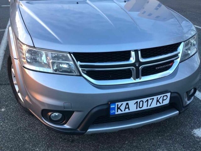 Серый Додж Джорни, объемом двигателя 2.4 л и пробегом 244 тыс. км за 11000 $, фото 1 на Automoto.ua