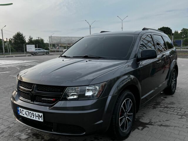 Серый Додж Джорни, объемом двигателя 2.4 л и пробегом 166 тыс. км за 11252 $, фото 1 на Automoto.ua