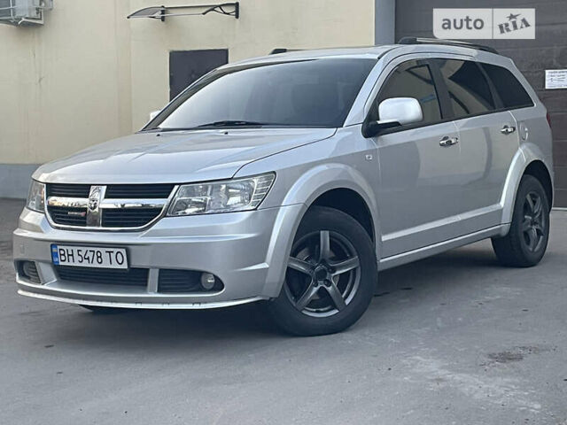 Серый Додж Джорни, объемом двигателя 1.97 л и пробегом 190 тыс. км за 7700 $, фото 1 на Automoto.ua