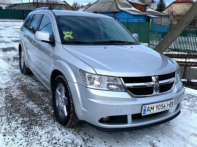 Сірий Додж Джорні, об'ємом двигуна 2 л та пробігом 200 тис. км за 8700 $, фото 1 на Automoto.ua