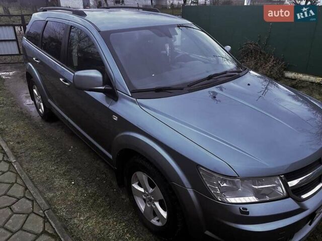 Сірий Додж Джорні, об'ємом двигуна 2 л та пробігом 230 тис. км за 10000 $, фото 1 на Automoto.ua