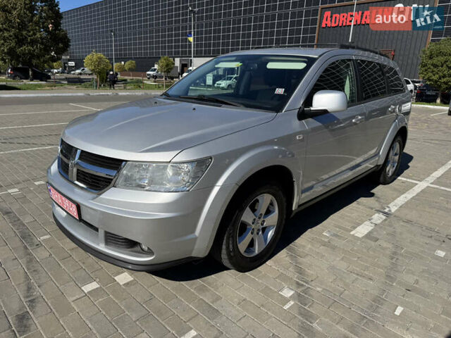 Сірий Додж Джорні, об'ємом двигуна 2 л та пробігом 205 тис. км за 9500 $, фото 1 на Automoto.ua