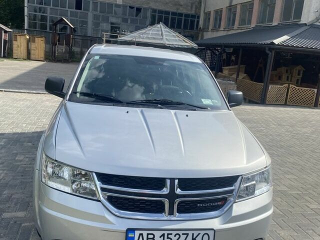 Серый Додж Джорни, объемом двигателя 2.4 л и пробегом 360 тыс. км за 8999 $, фото 1 на Automoto.ua