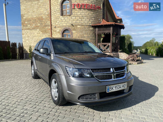 Сірий Додж Джорні, об'ємом двигуна 2.36 л та пробігом 292 тис. км за 8499 $, фото 1 на Automoto.ua