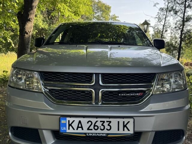 Серый Додж Джорни, объемом двигателя 2.4 л и пробегом 260 тыс. км за 9000 $, фото 1 на Automoto.ua