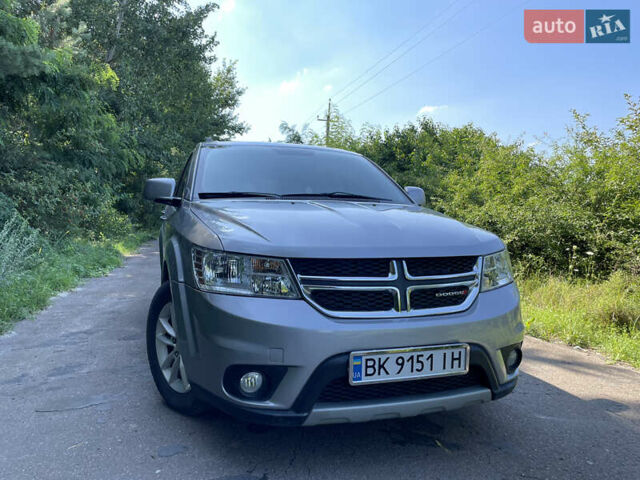 Сірий Додж Джорні, об'ємом двигуна 2.4 л та пробігом 216 тис. км за 10600 $, фото 1 на Automoto.ua
