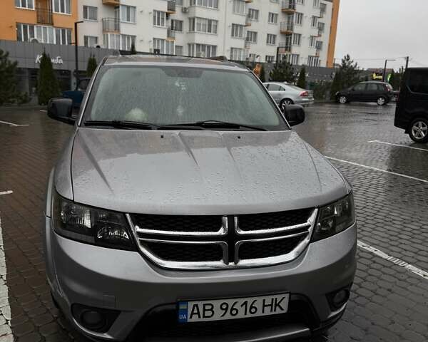 Сірий Додж Джорні, об'ємом двигуна 2.36 л та пробігом 266 тис. км за 10000 $, фото 1 на Automoto.ua