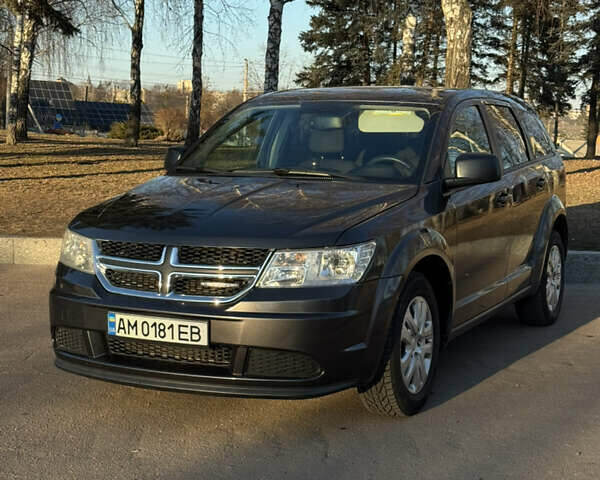 Серый Додж Джорни, объемом двигателя 2.36 л и пробегом 193 тыс. км за 10100 $, фото 1 на Automoto.ua
