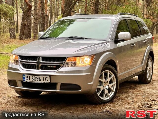 Серый Додж Джорни, объемом двигателя 2.4 л и пробегом 250 тыс. км за 10500 $, фото 1 на Automoto.ua