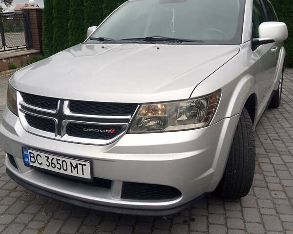 Сірий Додж Джорні, об'ємом двигуна 2.4 л та пробігом 200 тис. км за 12000 $, фото 1 на Automoto.ua