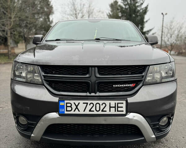 Серый Додж Джорни, объемом двигателя 3.6 л и пробегом 187 тыс. км за 12200 $, фото 1 на Automoto.ua