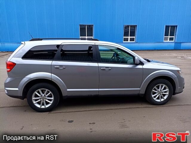 Серый Додж Джорни, объемом двигателя 3.6 л и пробегом 155 тыс. км за 10900 $, фото 1 на Automoto.ua