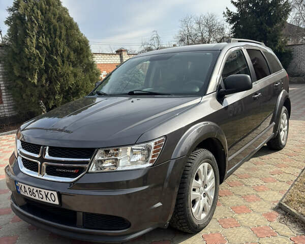 Серый Додж Джорни, объемом двигателя 2.4 л и пробегом 237 тыс. км за 9800 $, фото 1 на Automoto.ua