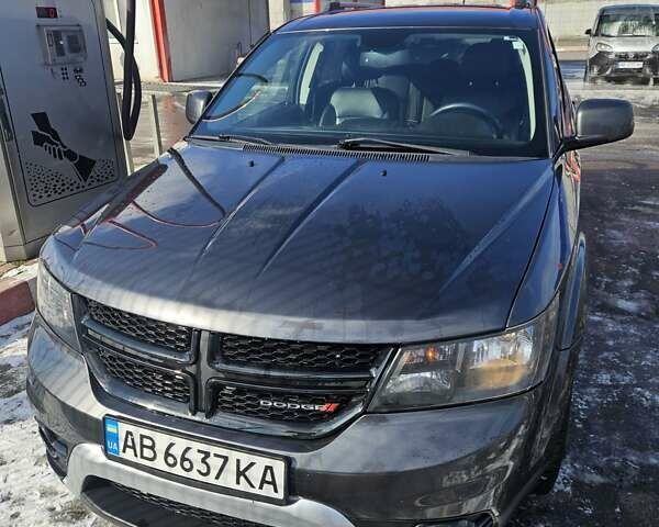 Серый Додж Джорни, объемом двигателя 3.6 л и пробегом 331 тыс. км за 11500 $, фото 1 на Automoto.ua