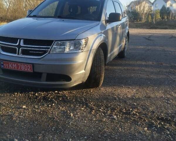 Серый Додж Джорни, объемом двигателя 0 л и пробегом 261 тыс. км за 9000 $, фото 1 на Automoto.ua
