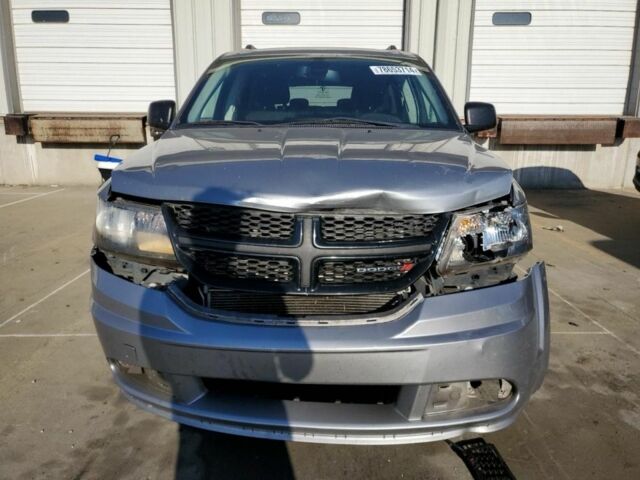 Серый Додж Джорни, объемом двигателя 2.4 л и пробегом 240 тыс. км за 7000 $, фото 1 на Automoto.ua