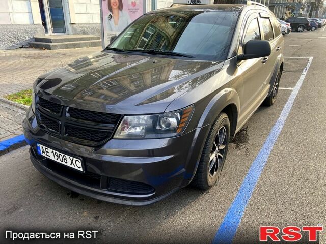 Серый Додж Джорни, объемом двигателя 2.4 л и пробегом 163 тыс. км за 11000 $, фото 1 на Automoto.ua