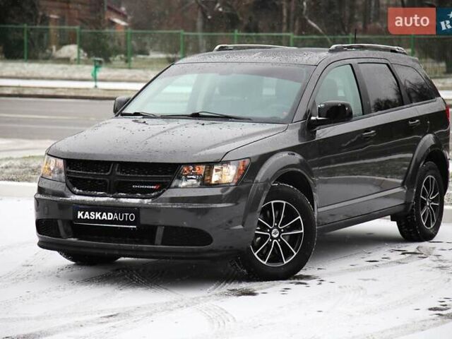 Серый Додж Джорни, объемом двигателя 2.36 л и пробегом 157 тыс. км за 13900 $, фото 1 на Automoto.ua