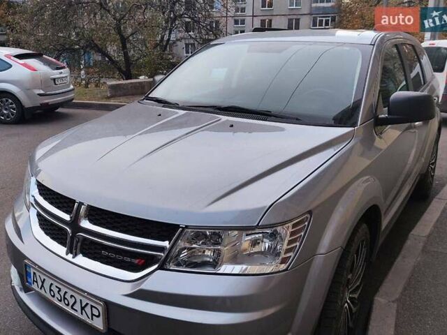 Сірий Додж Джорні, об'ємом двигуна 2.36 л та пробігом 115 тис. км за 11900 $, фото 1 на Automoto.ua