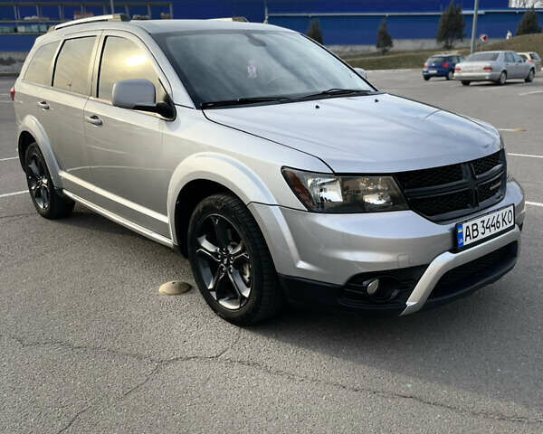 Серый Додж Джорни, объемом двигателя 3.6 л и пробегом 180 тыс. км за 14300 $, фото 1 на Automoto.ua