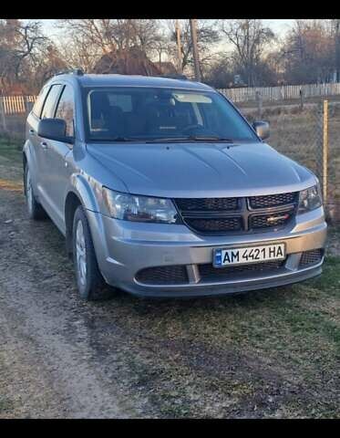 Серый Додж Джорни, объемом двигателя 2.36 л и пробегом 82 тыс. км за 12000 $, фото 1 на Automoto.ua