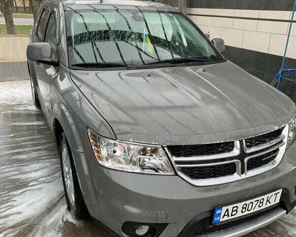 Сірий Додж Джорні, об'ємом двигуна 2.36 л та пробігом 120 тис. км за 15000 $, фото 1 на Automoto.ua