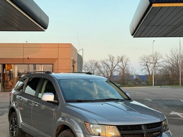 Сірий Додж Джорні, об'ємом двигуна 2.4 л та пробігом 127 тис. км за 14999 $, фото 1 на Automoto.ua