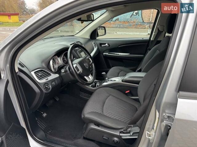 Сірий Додж Джорні, об'ємом двигуна 2.4 л та пробігом 124 тис. км за 13499 $, фото 1 на Automoto.ua