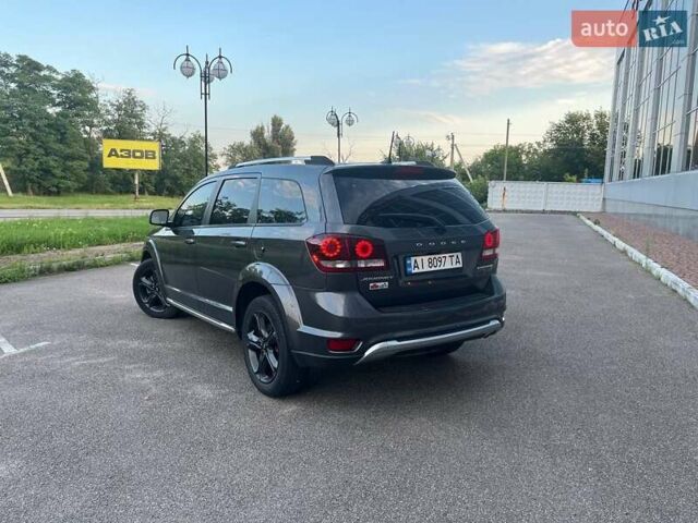 Серый Додж Джорни, объемом двигателя 2.36 л и пробегом 166 тыс. км за 12600 $, фото 1 на Automoto.ua