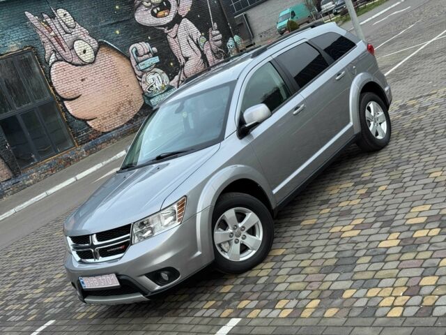 Серый Додж Джорни, объемом двигателя 2.4 л и пробегом 124 тыс. км за 13499 $, фото 1 на Automoto.ua