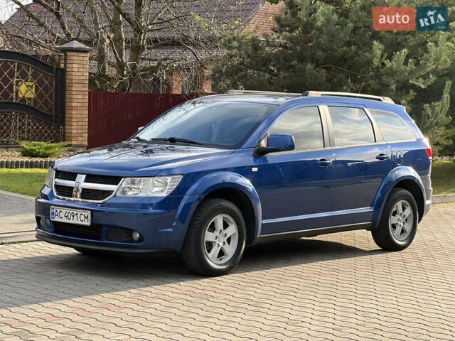 Синий Додж Джорни, объемом двигателя 2 л и пробегом 312 тыс. км за 7000 $, фото 1 на Automoto.ua