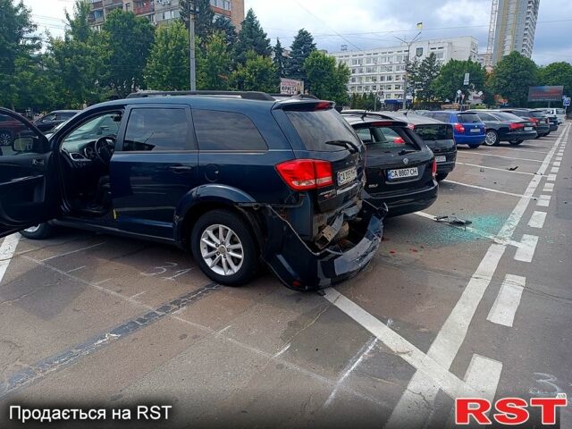 Синий Додж Джорни, объемом двигателя 2.4 л и пробегом 144 тыс. км за 6000 $, фото 1 на Automoto.ua