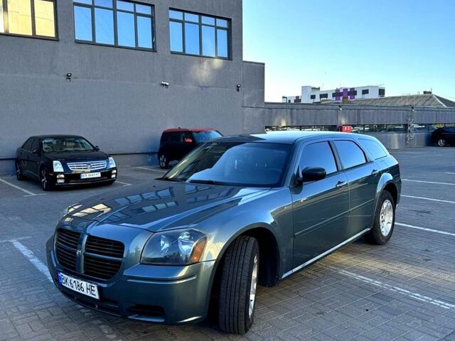 Сірий Додж Magnum, об'ємом двигуна 2.7 л та пробігом 186 тис. км за 7777 $, фото 1 на Automoto.ua