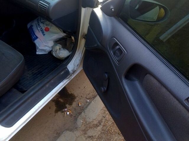 Білий Додж Neon, об'ємом двигуна 2 л та пробігом 0 тис. км за 1500 $, фото 1 на Automoto.ua