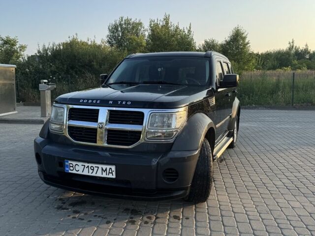 Черный Додж Нитро, объемом двигателя 2.8 л и пробегом 208 тыс. км за 6500 $, фото 1 на Automoto.ua